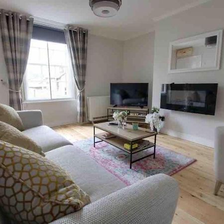 Bakewell- Super Central 2 Bed Apartment エクステリア 写真