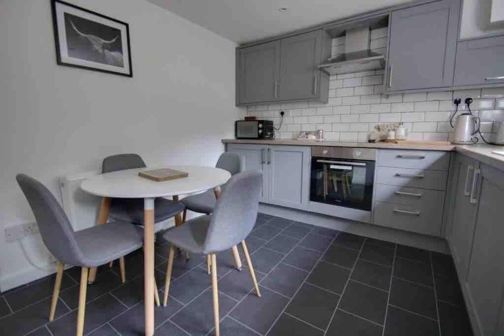 Bakewell- Super Central 2 Bed Apartment エクステリア 写真